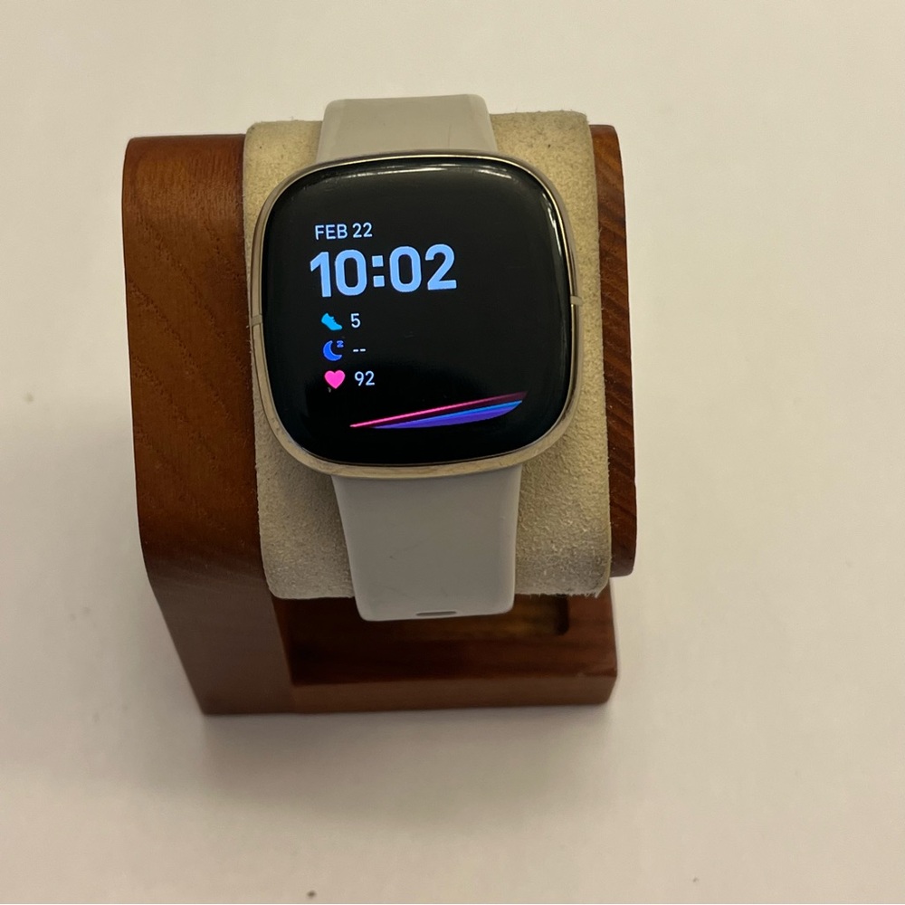 Fitbit Sense Advanced, Gold Case, White Band, Tested, Charger Included